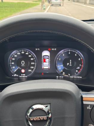 VOLVO XC40 2.0 T5 GASOLINA R-DESIGN AWD GEARTRONIC VOLVO XC40 2.0 T5 GASOLINA R-DESIGN AWD GEARTRONIC